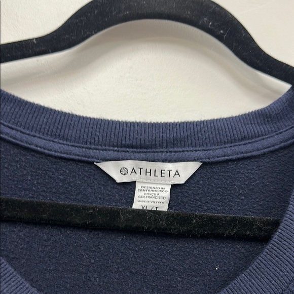 Athleta navy Blue Sweatshirt XL - Picture 2 of 6